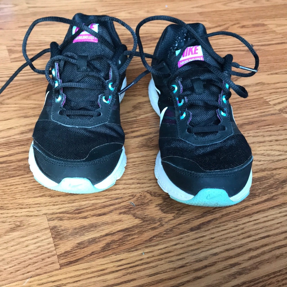 Nike Reslon Running Shoe